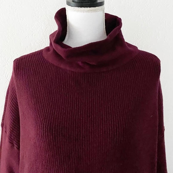 NWOT DEVOTION BY CYRUS Cowlneck Ribbed Tunic Sweater Sz Medium Burgundy Knit - Picture 4 of 10